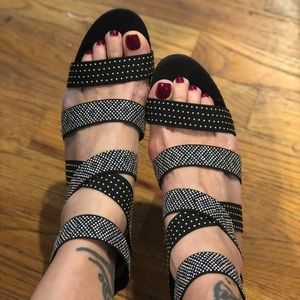 NY&Co Strappy Sandals Size 9 Never Worn